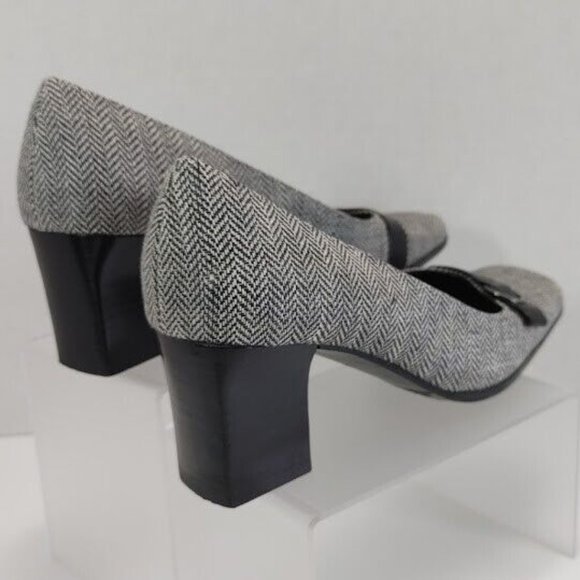 Easy Spirit® Women's Herringbone and Black Leather Block Heels Size US 6 - Picture 6 of 16